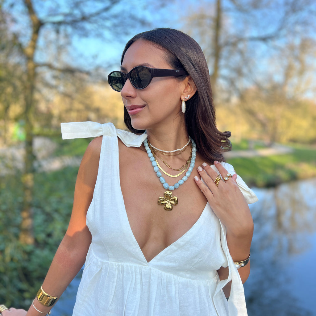 Aguamarina golden necklace