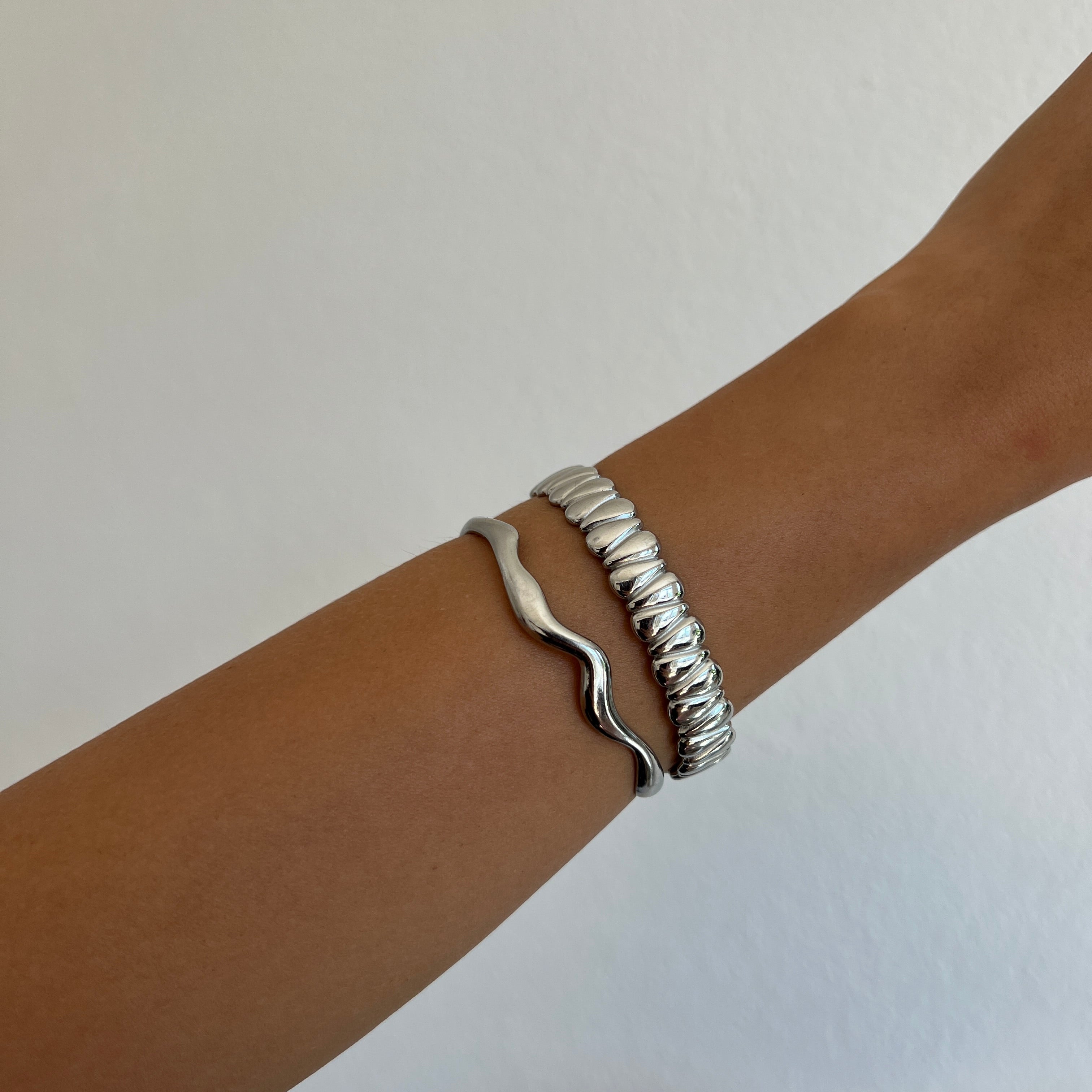 Olas silver bracelet